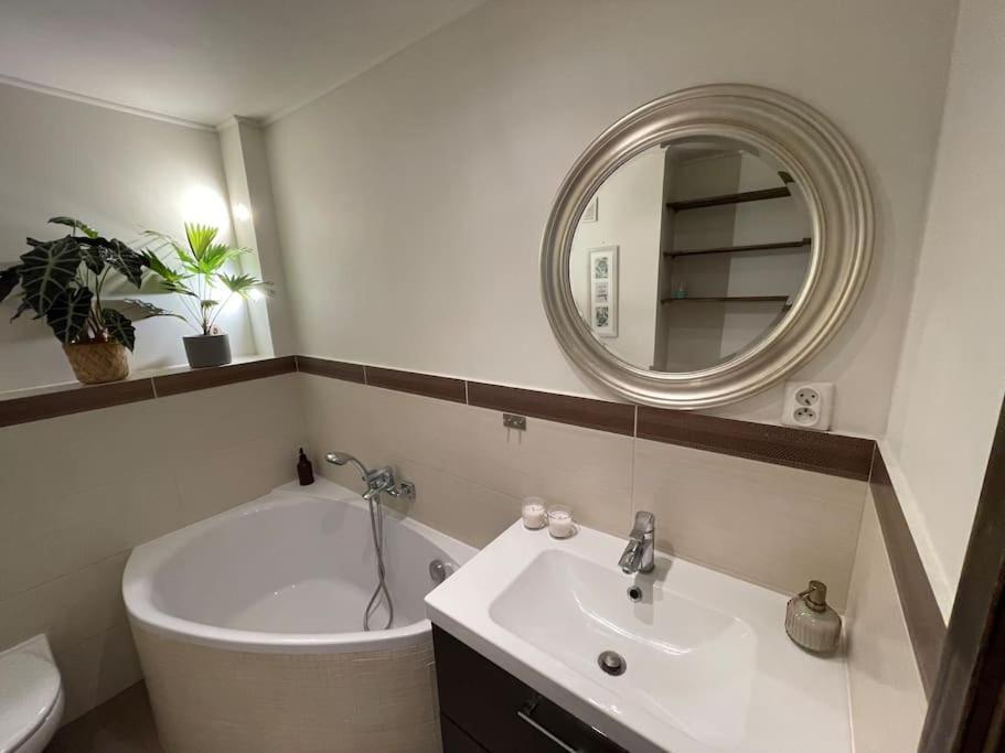 Comfortable Apartment In Warsaw Bielany Esterno foto