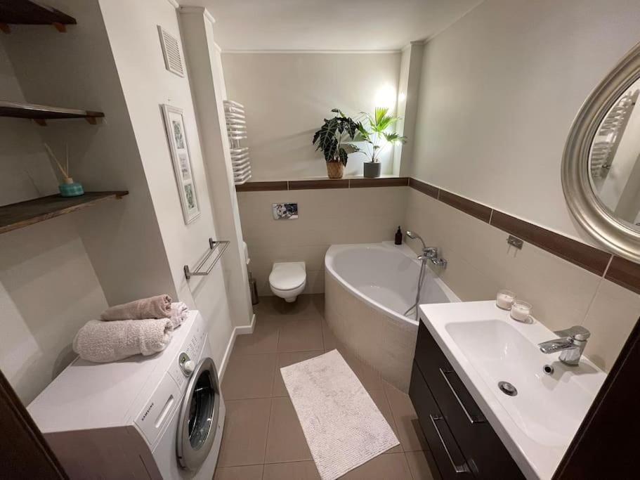 Comfortable Apartment In Warsaw Bielany Esterno foto